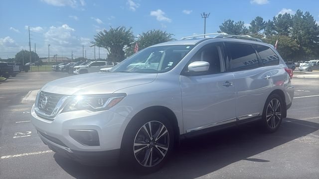 Used 2019 Nissan Pathfinder Platinum FWD image 3