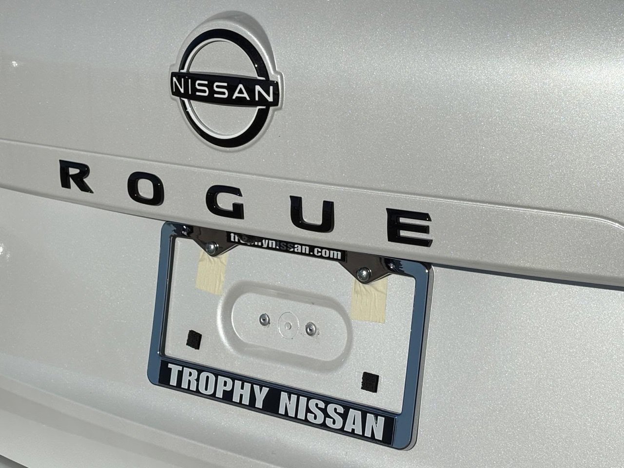 New 2026 Nissan Rogue Dark Armor FWD image 7
