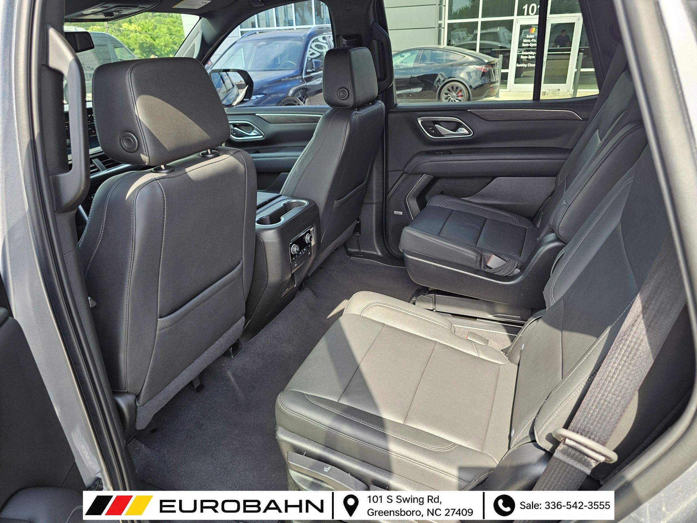 Used 2022 Chevrolet Tahoe Z71 w/ Z71 Off-Road Package AWD/4WD image 19