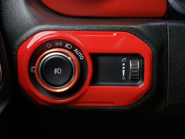 Used 2023 Jeep Wrangler Rubicon w/ Cold Weather Group AWD/4WD image 32
