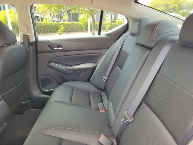 Used 2019 Nissan Altima 2.5 SR w/ SR Premium Package image 12