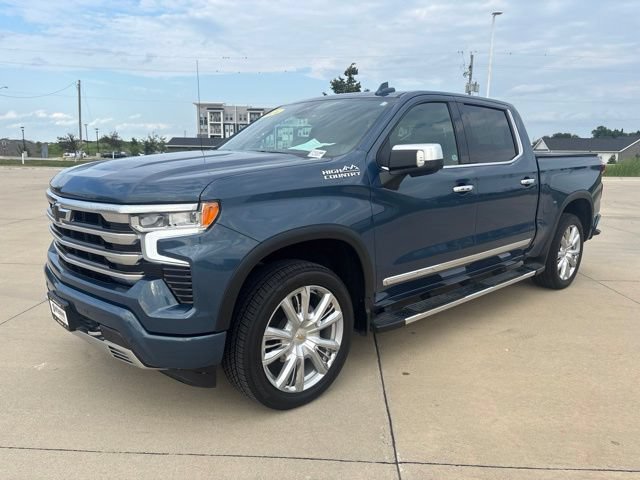 Used 2024 Chevrolet Silverado 1500 High Country w/ High Country Premium Package AWD/4WD image 37