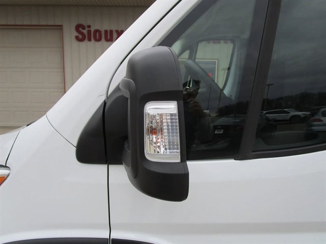 Used 2025 RAM ProMaster 2500 w/ Convenience Group image 39