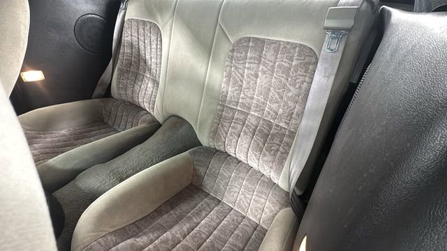 Used 2002 Chevrolet Camaro Base image 11