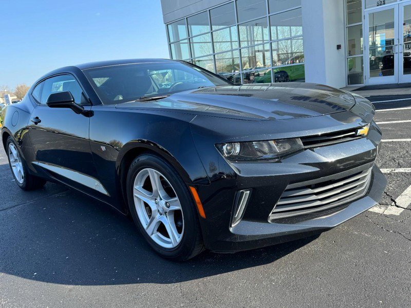 Used 2017 Chevrolet Camaro LT w/ Technology Package video 2