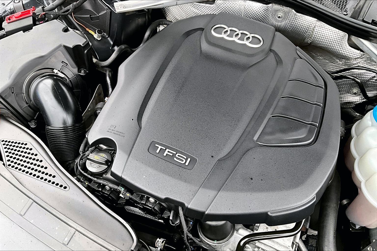 Used 2017 Audi A4 2.0T Prestige w/ Prestige Package image 31