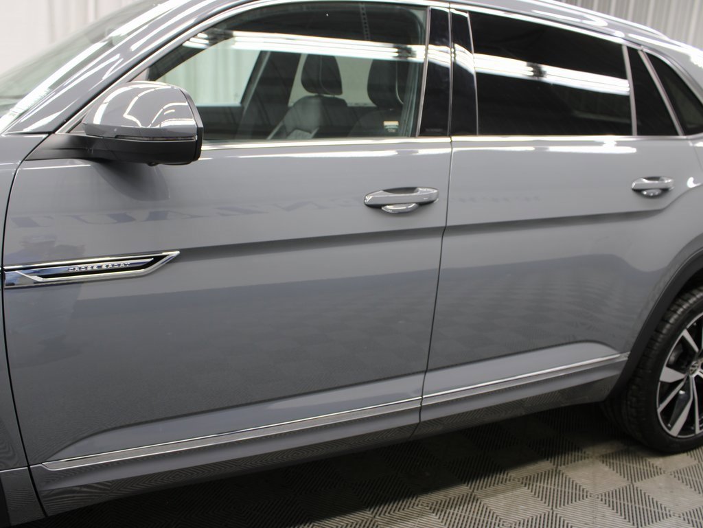 Used 2024 Volkswagen Atlas Cross Sport SEL Premium R-Line image 43