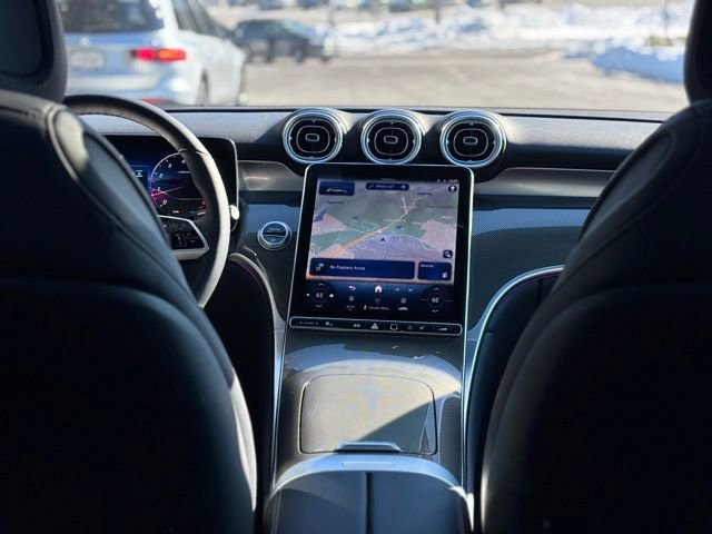 Used 2025 Mercedes-Benz GLC 300 4MATIC image 56