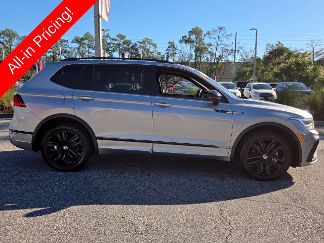 Used 2022 Volkswagen Tiguan SE R-Line FWD image 6