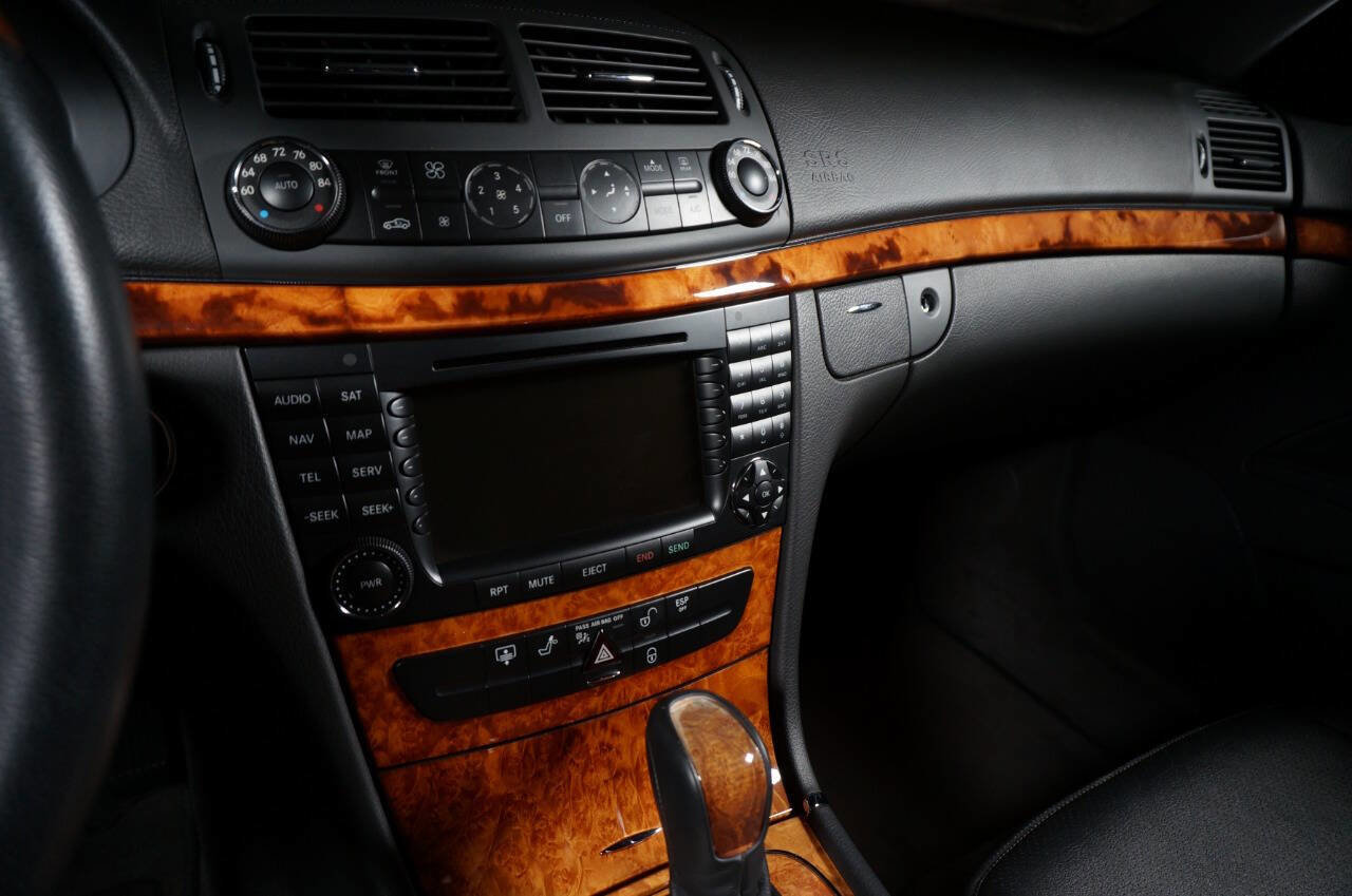 Used 2006 Mercedes-Benz E 350 Sedan image 27