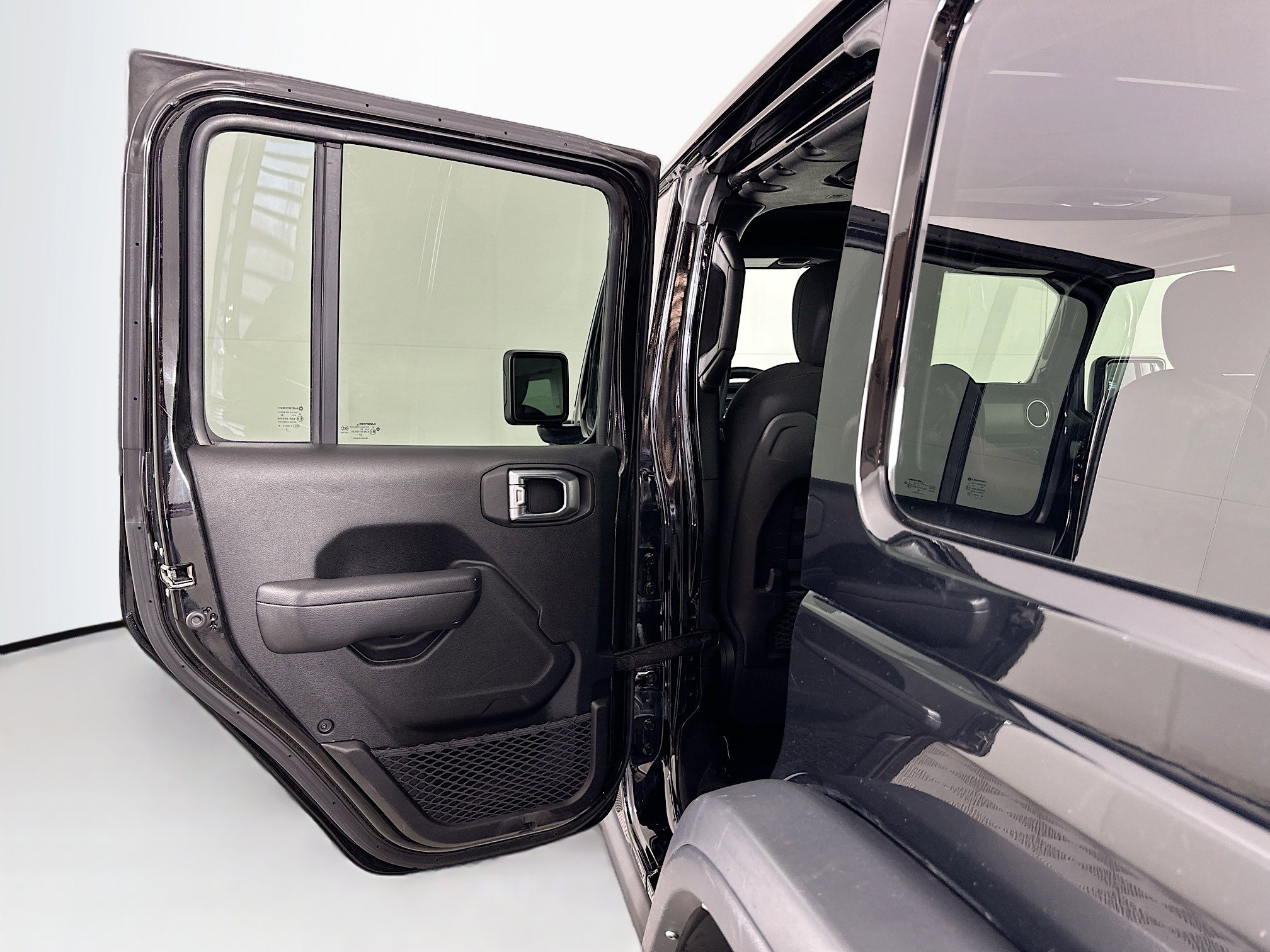 Used 2023 Jeep Wrangler Unlimited Rubicon 4xe w/ Cold Weather Group image 26