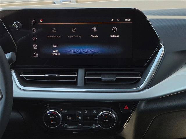 New 2026 Chevrolet Trax LT w/ Sunroof Package FWD image 12