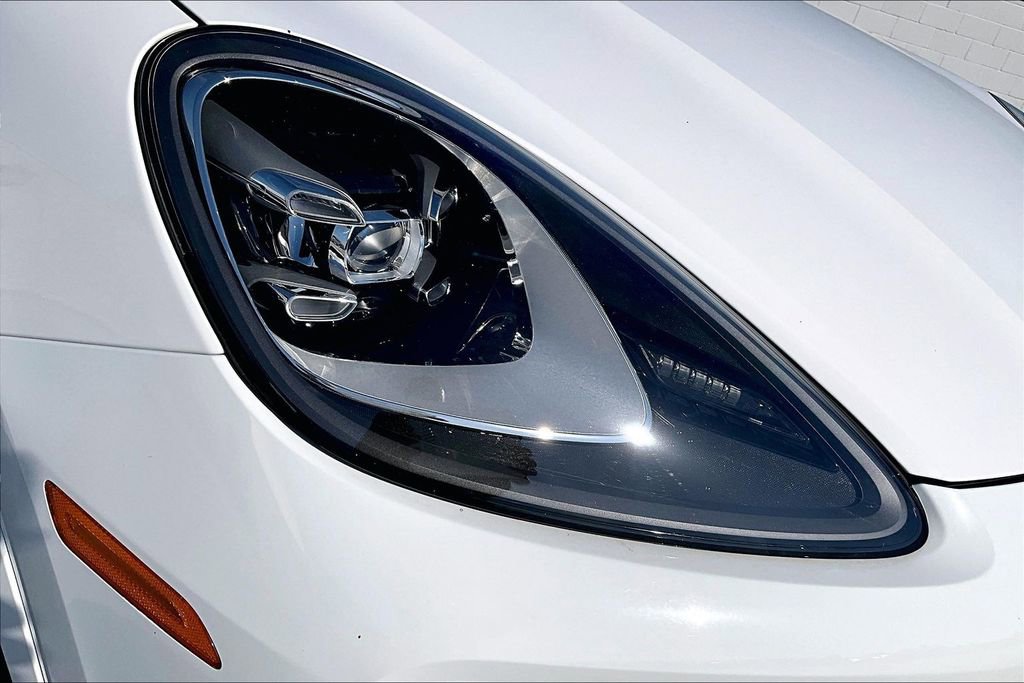 Used 2022 Porsche Cayenne image 30