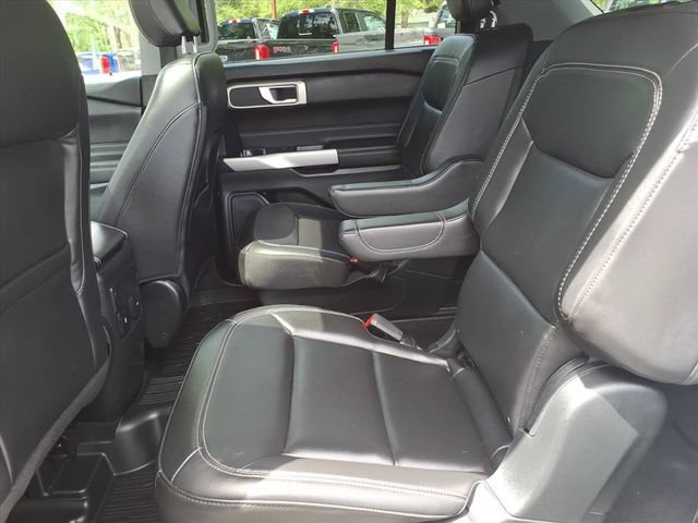 Used 2023 Ford Explorer XLT w/ Equipment Group 202A AWD/4WD image 15