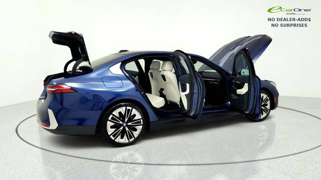 Used 2025 BMW i5 eDrive40i RWD image 19