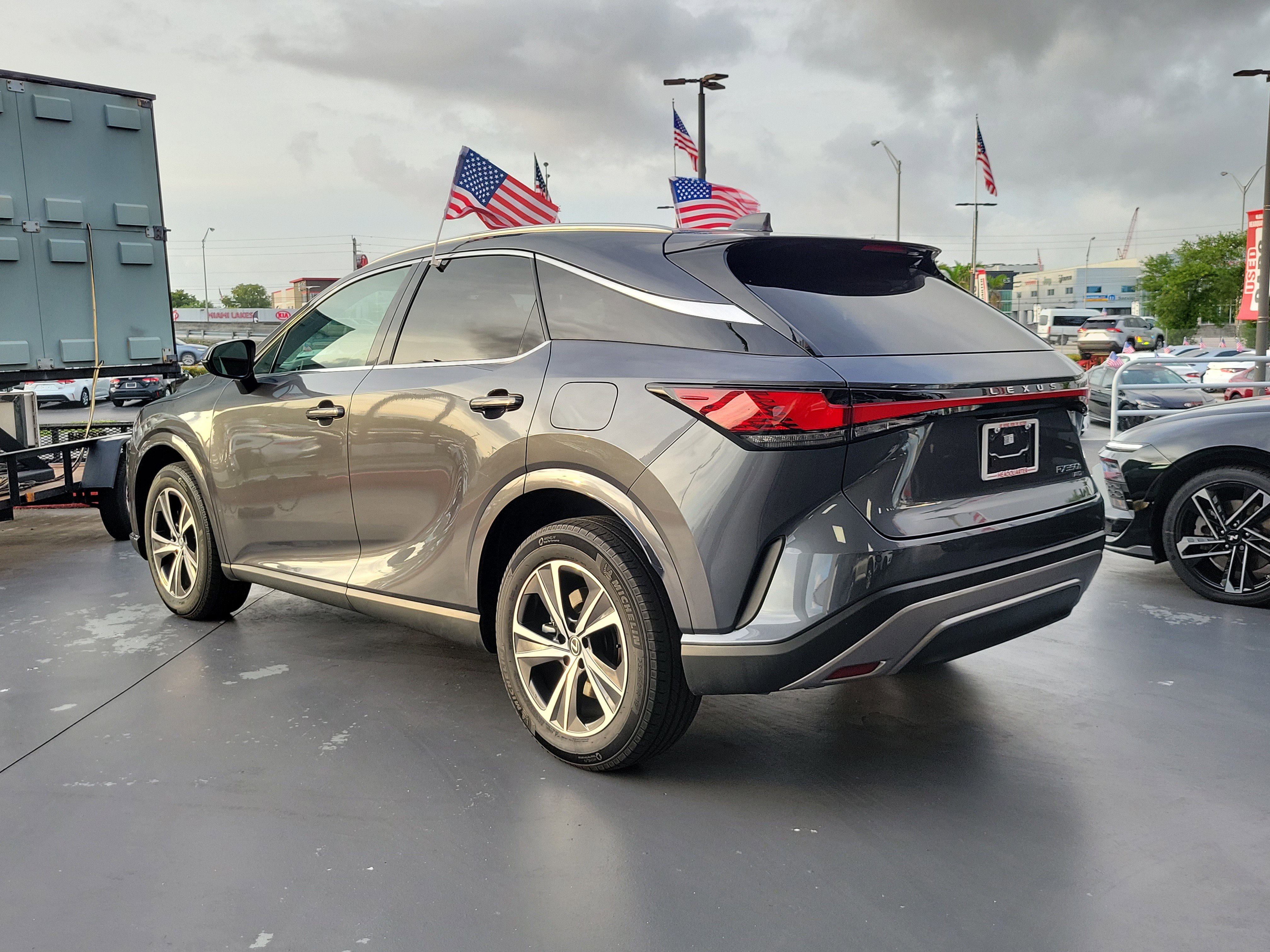 Used 2024 Lexus RX 350h w/ Accessory Package (Z1) image 8