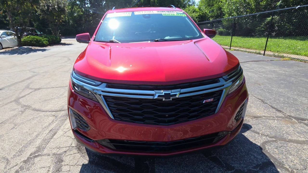 Used 2022 Chevrolet Equinox RS w/ Infotainment Package FWD image 3