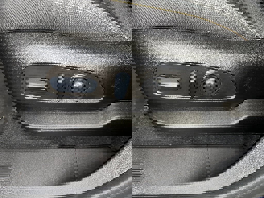 Certified 2023 Chevrolet Equinox LT image 3