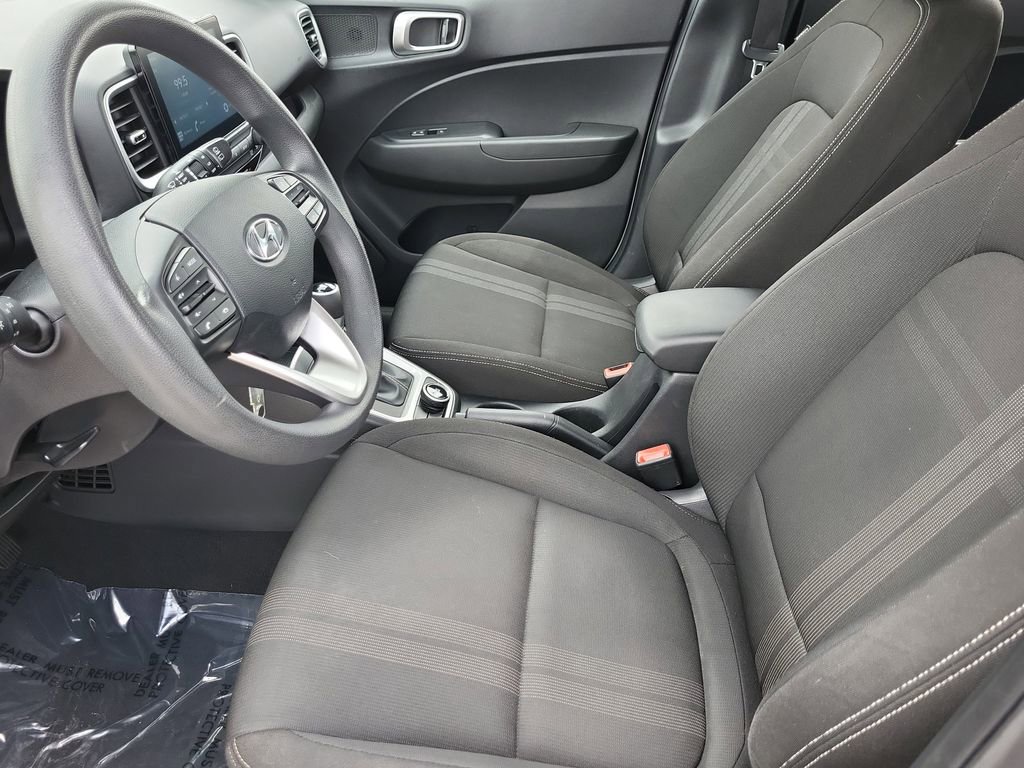 Used 2020 Hyundai Venue SEL FWD image 11