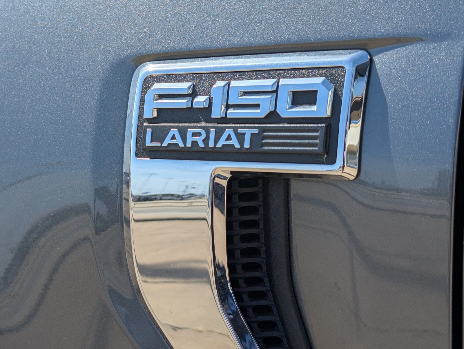 Used 2025 Ford F150 Lariat w/ Equipment Group 501A Mid AWD/4WD image 8