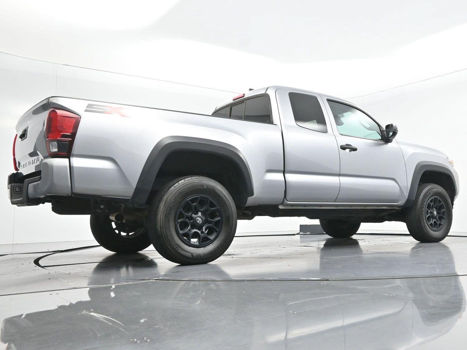 Used 2021 Toyota Tacoma SR w/ SX Package RWD image 47