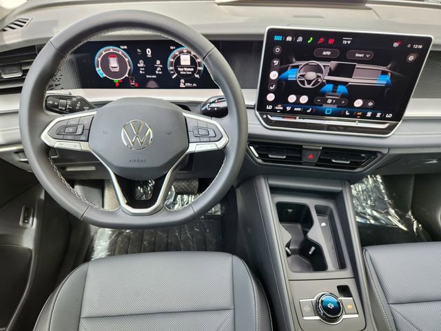 New 2026 Volkswagen Tiguan SE image 24