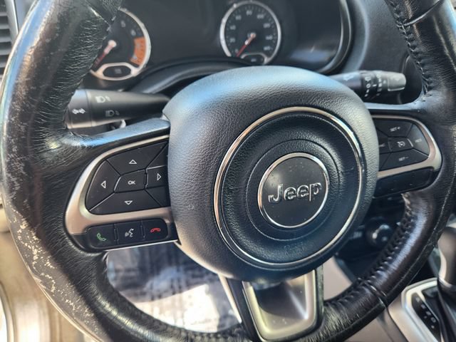 Used 2022 Jeep Renegade Latitude w/ Convenience Group AWD/4WD image 18
