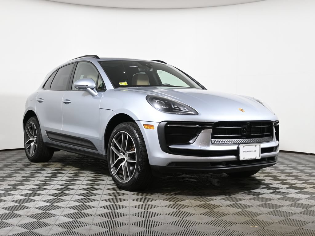 Used 2024 Porsche Macan AWD/4WD image 9
