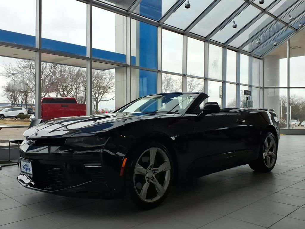 Used 2017 Chevrolet Camaro SS image 3