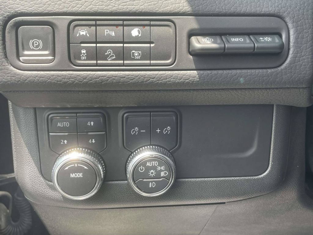 Used 2023 GMC Yukon Denali AWD/4WD image 27