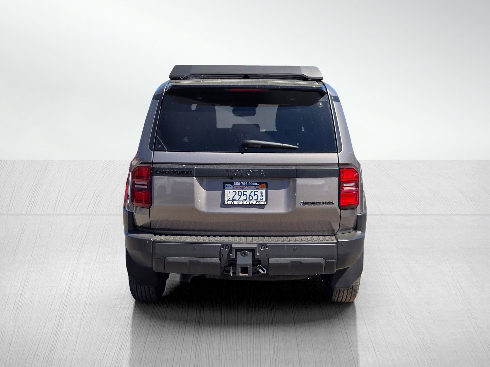 Used 2025 Toyota Land Cruiser image 5