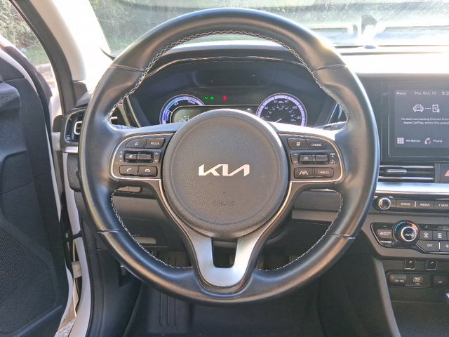 Used 2022 Kia Niro LXS FWD image 16