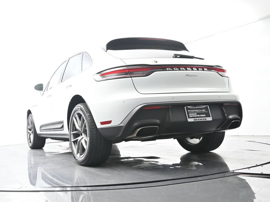 Certified 2025 Porsche Macan AWD/4WD image 50