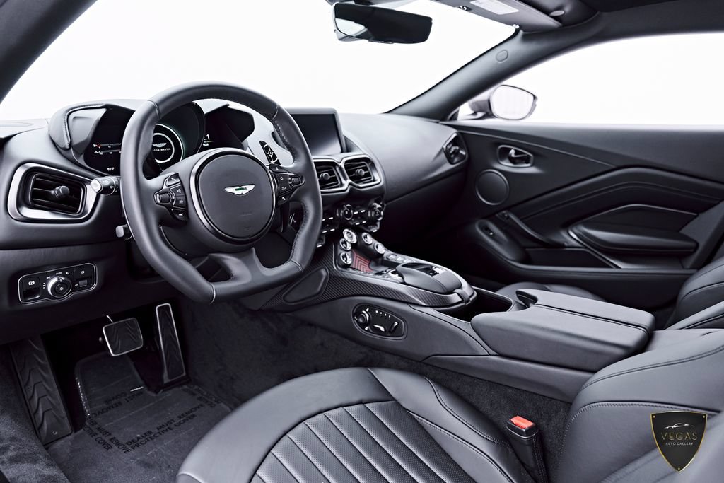 Used 2021 Aston Martin V8 Vantage Coupe RWD image 2