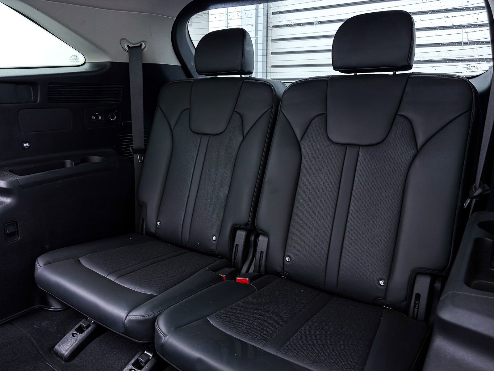 Used 2023 Kia Sorento EX FWD image 19