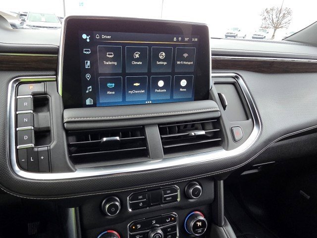 Used 2024 Chevrolet Suburban Premier w/ Premium Package AWD/4WD image 8