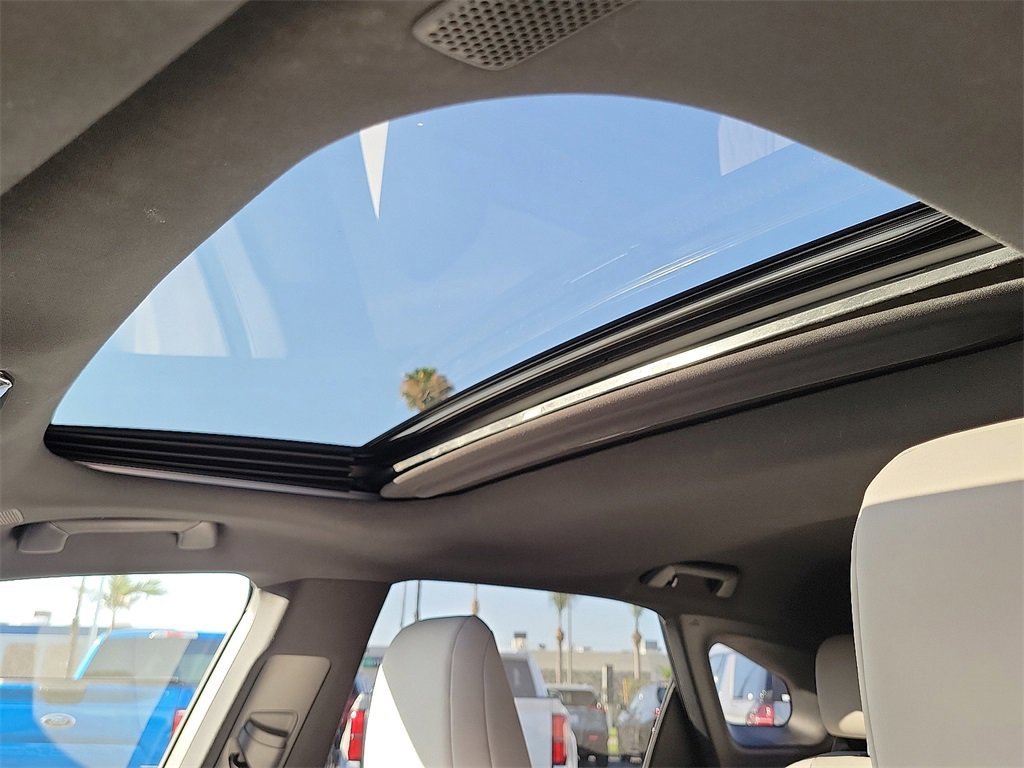 Used 2023 Lexus RX 350h image 13