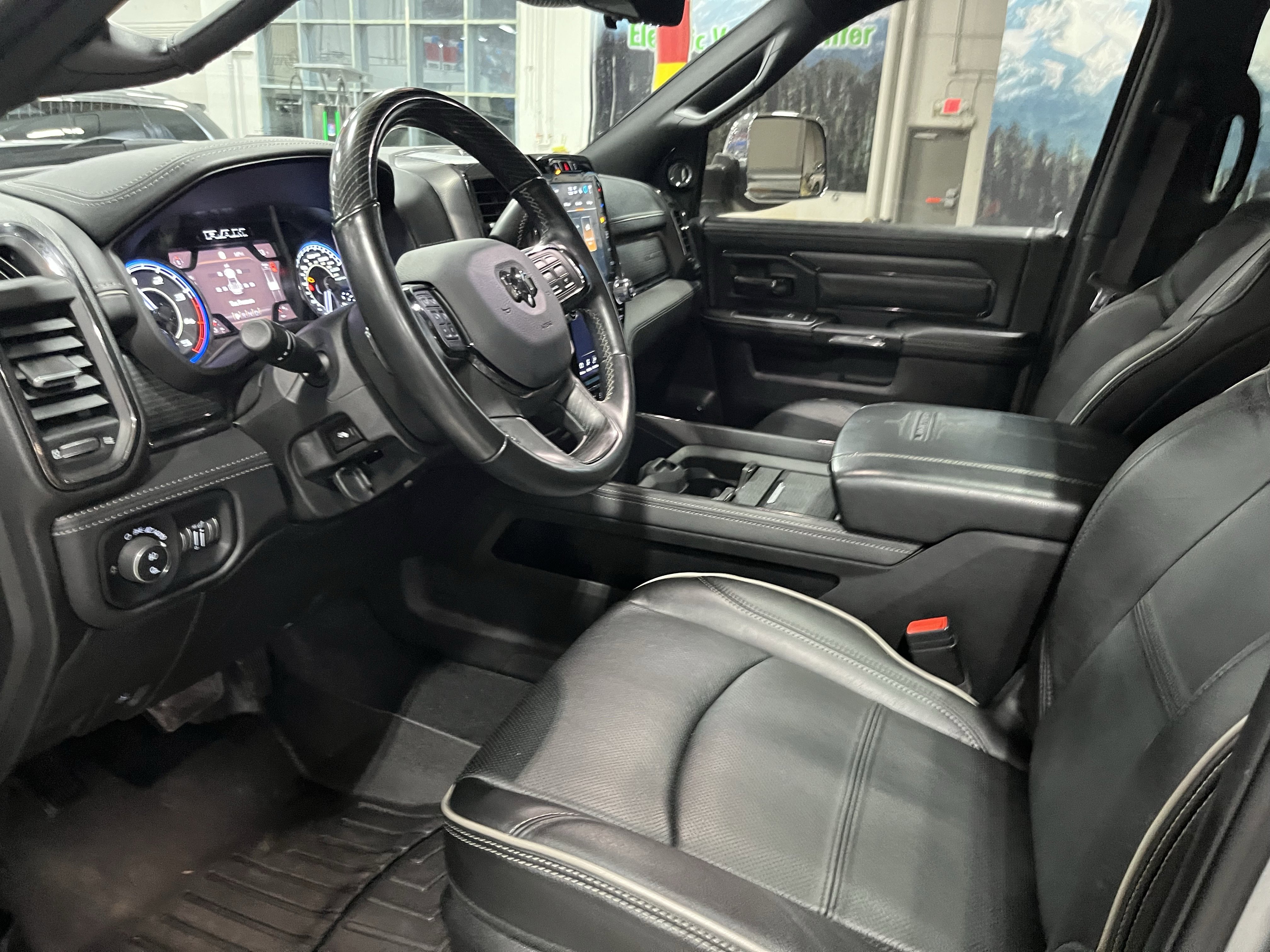 Used 2022 RAM 3500 Limited image 11