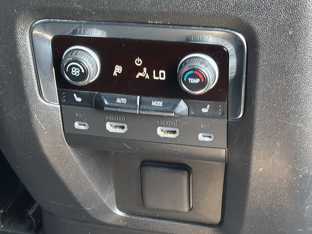 Used 2023 Chevrolet Tahoe High Country w/ Advanced Technology Package AWD/4WD image 43