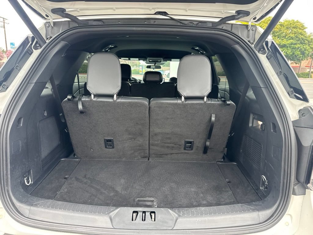 Used 2025 Ford Explorer ST-Line RWD image 6