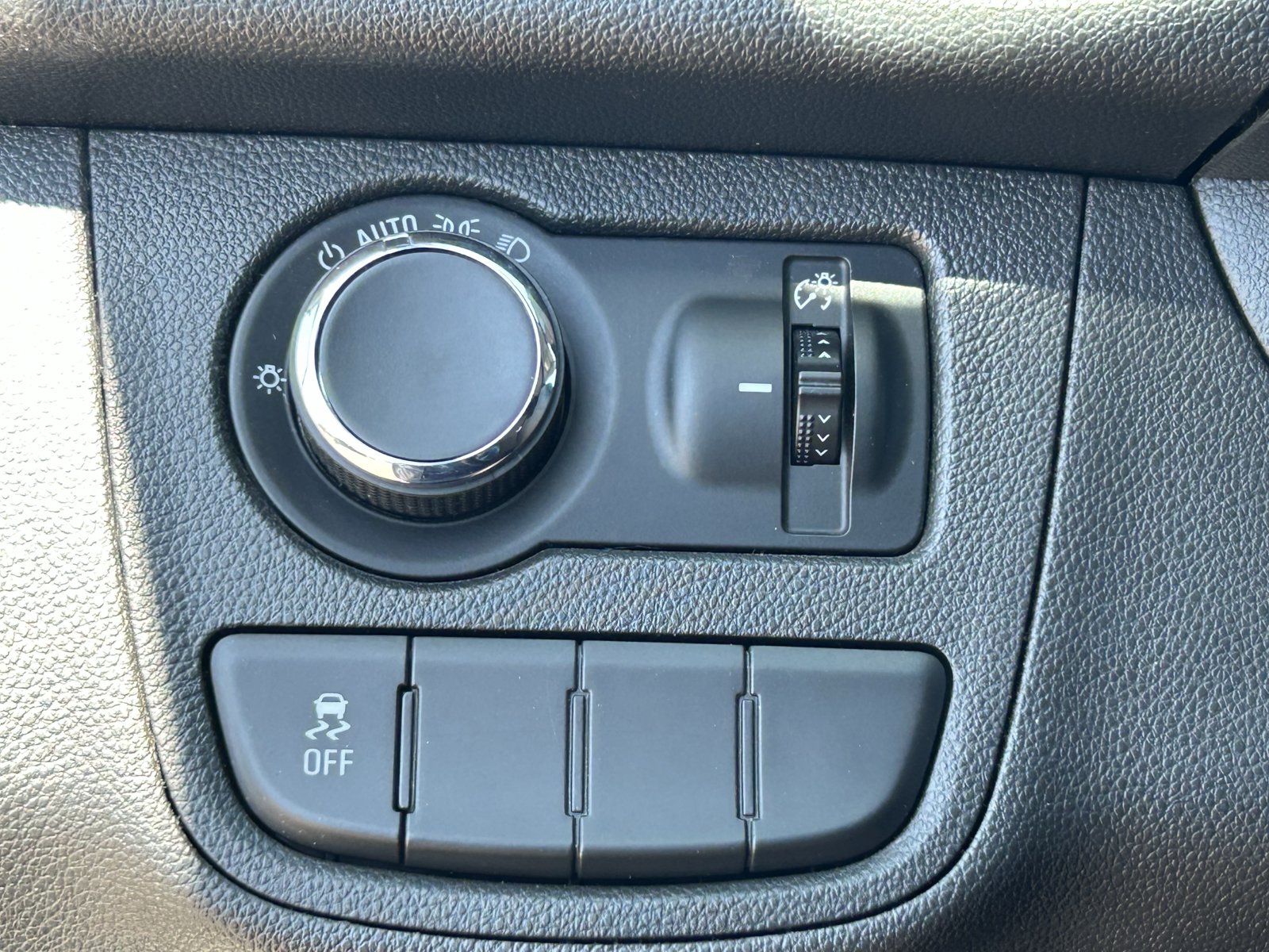 Certified 2021 Chevrolet Spark LS FWD image 31