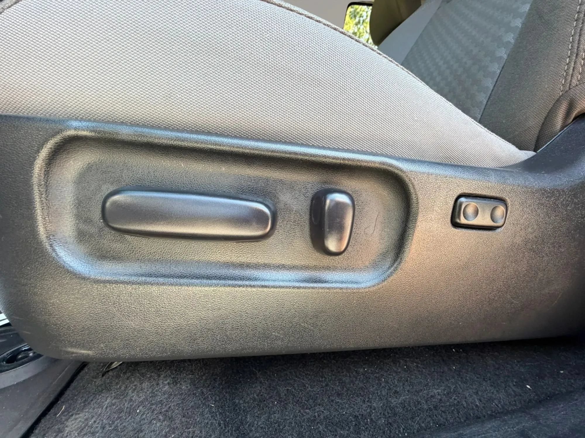 Used 2023 Toyota Tacoma SR5 RWD image 11