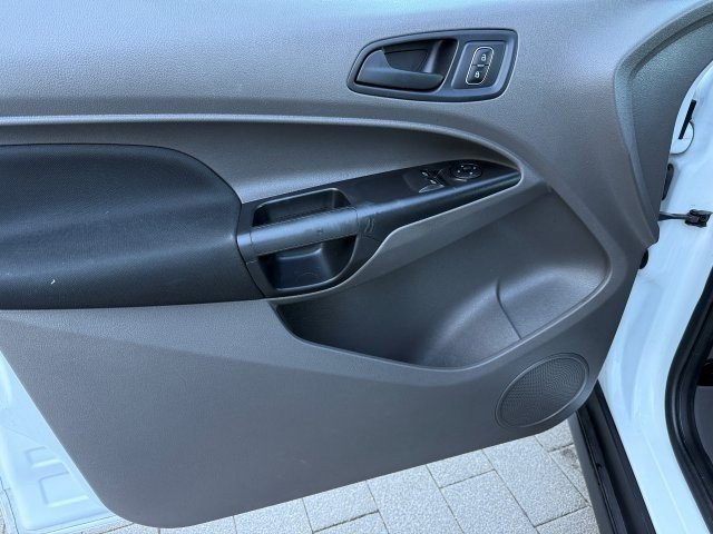 Used 2020 Ford Transit Connect XL image 8