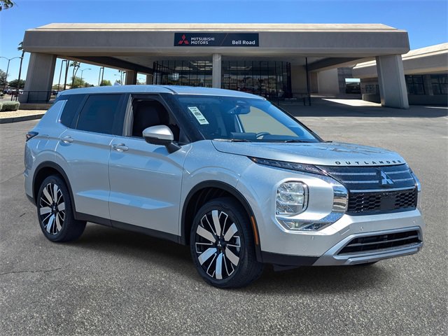 New 2025 Mitsubishi Outlander SE image 4