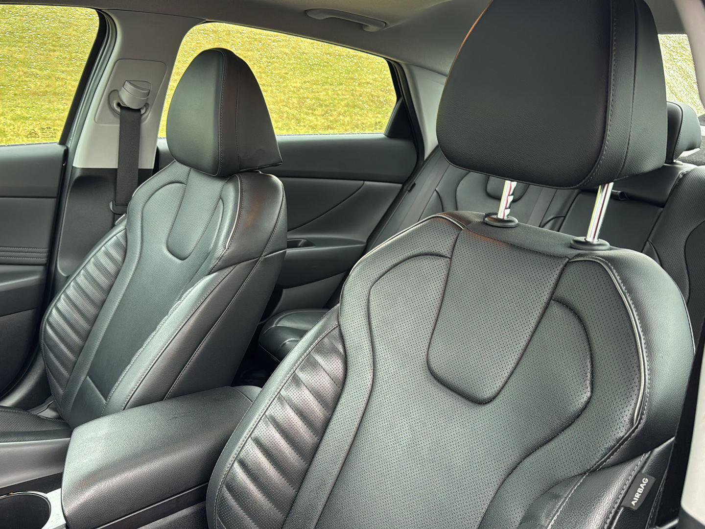 Used 2024 Hyundai Elantra Limited image 26