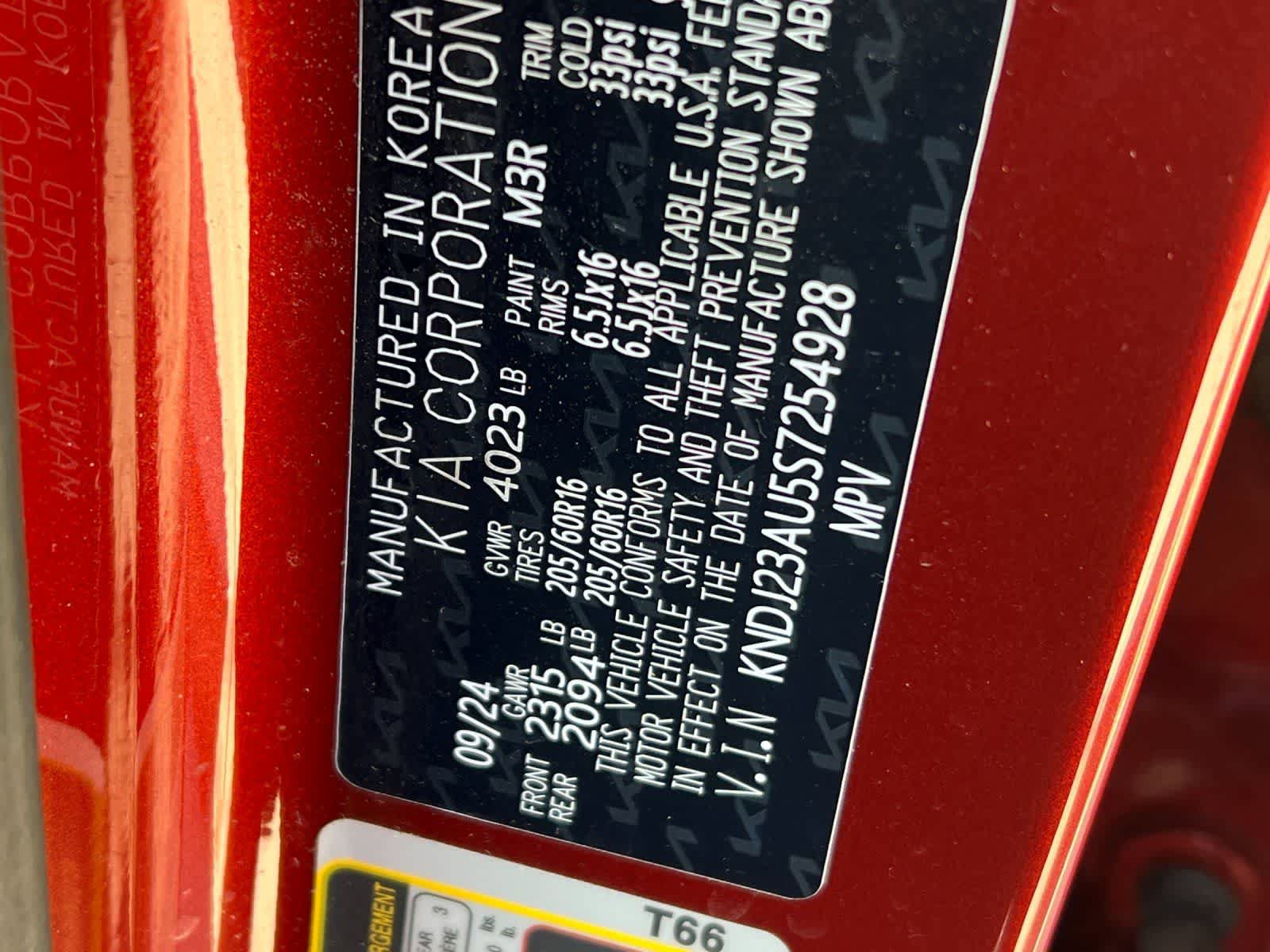 Used 2025 Kia Soul LX w/ LX Technology Package FWD image 30