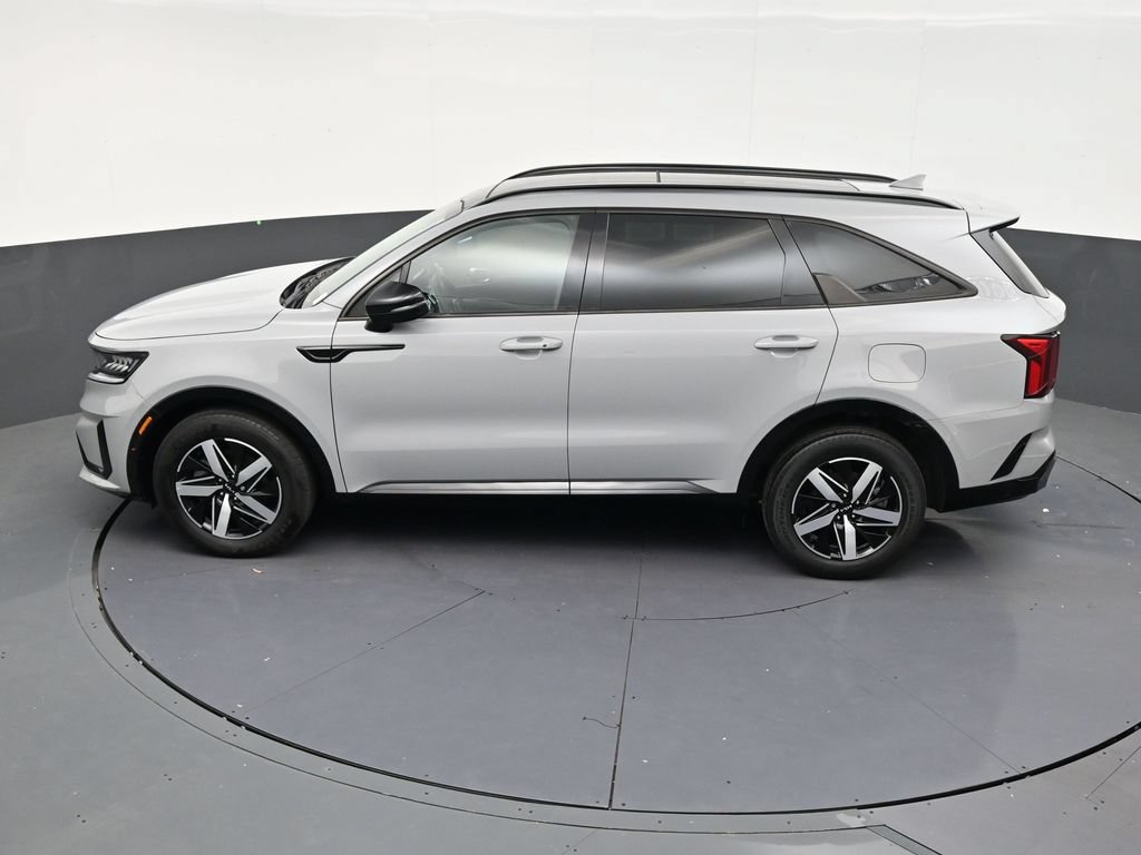 Used 2023 Kia Sorento EX w/ Panoramic Sunroof Package FWD image 14