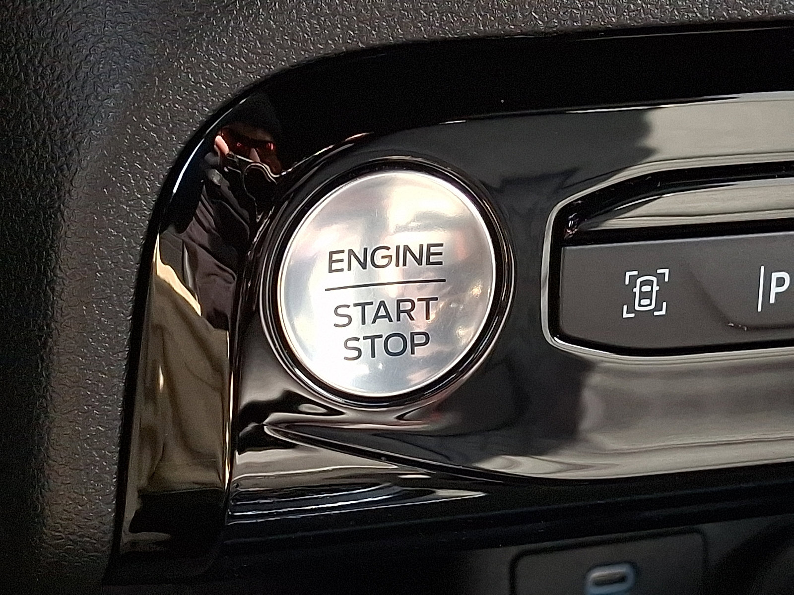 Certified 2023 Ford Escape ST-Line Elite w/ Premium Technology Package image 30