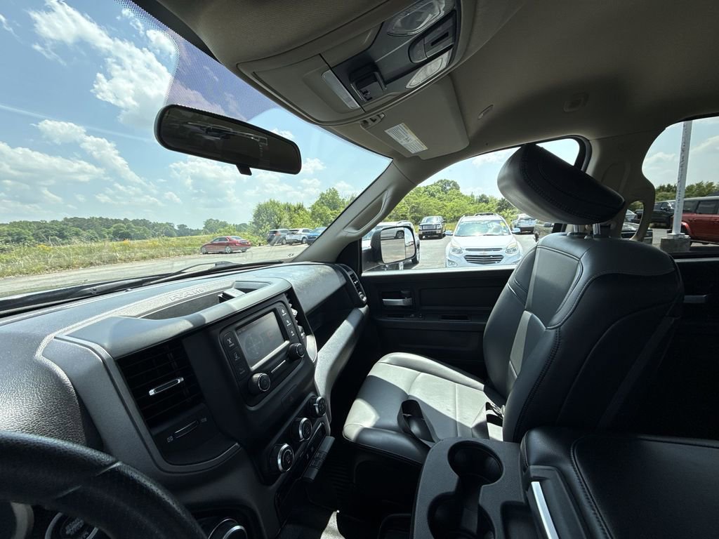 Used 2019 RAM 2500 Tradesman w/ Chrome Appearance Group AWD/4WD image 15