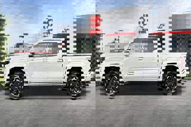 Used 2024 Toyota Tacoma TRD Sport image 8